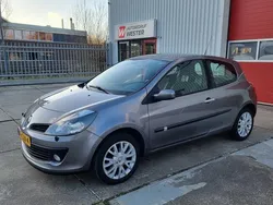 Grijs Gebruikt 2008 Renault Clio II Dynamique Hatchback | € 4.950 (Duur)