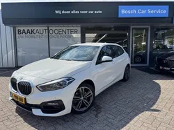 Wit Gebruikt 2021 BMW 116 Executive Hatchback | € 20.950 (Eerlijke prijs)
