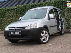 Grijs, metallic lak Gebruikt 2007 Opel Combo Essentia MPV | € 4.995