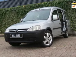 Grijs, metallic lak Gebruikt 2007 Opel Combo Essentia MPV | € 6.495 (Duur)
