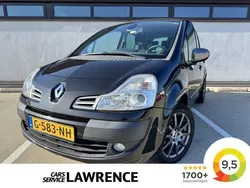 Zwart Gebruikt 2011 Renault Modus Night&Day MPV | € 4.849 (Eerlijke prijs)