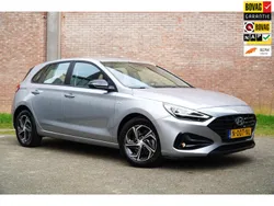 Grijs Gebruikt 2021 Hyundai i30 Comfort Hatchback | € 16.750 (Eerlijke prijs)