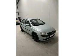 Groen Gebruikt 2002 Opel Corsa Comfort Hatchback | € 1.099 (Iets duurder)