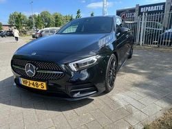 Zwart Gebruikt 2022 Mercedes A180 AMG line Hatchback | € 27.500 (Goede deal)