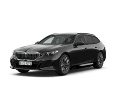 Zwart Nieuw 2025 BMW 530e M Sport Stationwagen | € 80.195 (Super prijs)