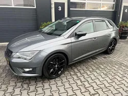 Grijs, metallic lak Gebruikt 2015 Seat Leon ST FR Stationwagen | € 10.499 (Eerlijke prijs)