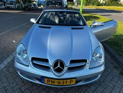 Grijs Gebruikt 2004 Mercedes SLK350 Cabriolet | € 10.200 (Goede deal)