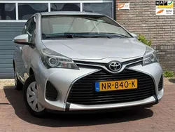 Grijs Gebruikt 2017 Toyota Yaris Trend Hatchback | € 7.940 (Eerlijke prijs)