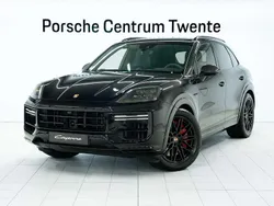 Zwart, metallic lak Gebruikt 2024 Porsche Cayenne Turbo SUV | € 189.900