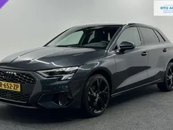 Grijs Gebruikt 2023 Audi A3 Sportback Advanced Hatchback | € 30.000 (Eerlijke prijs)