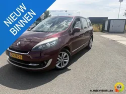 Rood Gebruikt 2013 Renault Grand Scénic III Privilege MPV | € 5.950 (Goede deal)