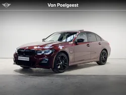Rood Gebruikt 2022 BMW 330e Executive Sedan | € 41.895 (Eerlijke prijs)