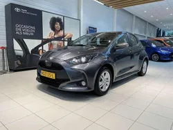 Grijs Gebruikt 2025 Toyota Yaris Active Hatchback | € 25.950 (Iets duurder)