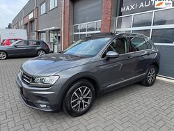 Grijs Gebruikt 2019 VW Tiguan Highline SUV | € 24.950 (Goede deal)