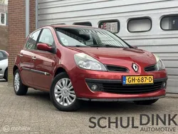Rood Gebruikt 2006 Renault Clio II Dynamique Hatchback | € 2.250 (Eerlijke prijs)