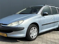 Grijs Gebruikt 2003 Peugeot 206 Stationwagen | € 995 (Eerlijke prijs)