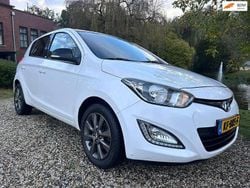 Wit Gebruikt 2015 Hyundai i20 Hatchback | € 6.999 (Goede deal)