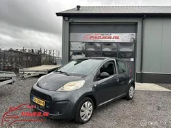 Grijs Gebruikt 2013 Peugeot 107 Access Hatchback | € 3.299 (Eerlijke prijs)
