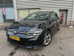 Zwart Gebruikt 2023 VW Golf VIII R-line Stationwagen | € 29.999 (Goede deal)