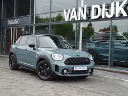 Groen, metallic lak Gebruikt 2022 Mini Cooper S Hatchback | € 29.850