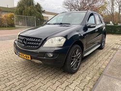 Zwart Gebruikt 2006 Mercedes 500 SUV | € 8.999 (Goede deal)