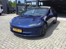 Blauw Gebruikt 2024 Tesla Model 3 Sedan | € 33.850 (Eerlijke prijs)