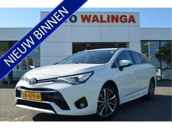 Wit Gebruikt 2016 Toyota Avensis Stationwagen | € 17.900 (Eerlijke prijs)
