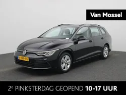 Zwart Gebruikt 2022 VW Golf VIII Life Stationwagen | € 21.900 (Iets duurder)