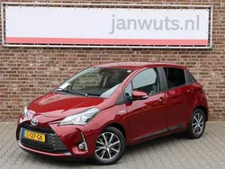 Rood Gebruikt 2020 Toyota Yaris Hybrid Edition Hatchback | € 18.950 (Goede deal)