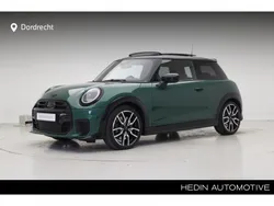British racing green (groen metallic) Gebruikt 2024 Mini Cooper S Hatchback | € 38.795