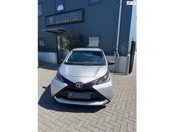 Zilver Gebruikt 2015 Toyota Aygo Hatchback | € 7.250 (Eerlijke prijs)
