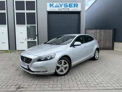Zilver Gebruikt 2015 Volvo V40 Kinetic Stationwagen | € 10.450