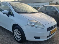 Wit Gebruikt 2009 Fiat Grande Punto Hatchback | € 1.899 (Eerlijke prijs)