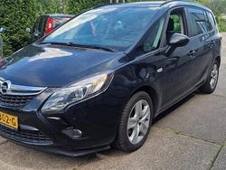 Zwart Gebruikt 2014 Opel Zafira Tourer Design Edition MPV | € 5.450 (Eerlijke prijs)