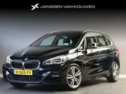Zwart Gebruikt 2020 BMW 218 Executive Stationwagen | € 24.885 (Iets duurder)