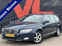 Blauw, metallic lak Gebruikt 2014 Volvo V70 Summum Stationwagen | € 8.448 (Goede deal)