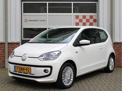 Wit Gebruikt 2012 VW up! high up! Hatchback | € 4.995 (Eerlijke prijs)