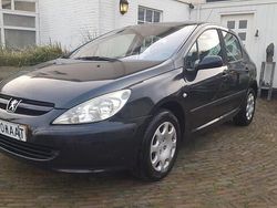 Zwart Gebruikt 2001 Peugeot 307 Hatchback | € 1.950 (Eerlijke prijs)