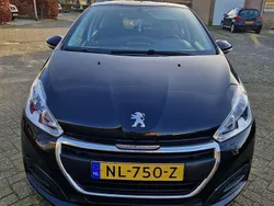 Zwart Gebruikt 2017 Peugeot 208 Active Hatchback | € 6.600 (Eerlijke prijs)