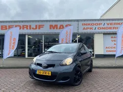 Grijs Gebruikt 2009 Toyota Aygo Comfort Hatchback | € 7.450 (Iets duurder)