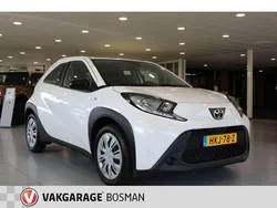 Wit Gebruikt 2023 Toyota Aygo Play Hatchback | € 15.900 (Goede deal)