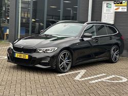 Zwart Gebruikt 2020 BMW 330 Executive Stationwagen | € 28.995 (Eerlijke prijs)