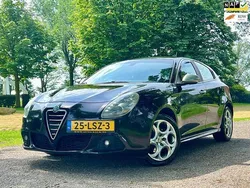 Zwart Gebruikt 2010 Alfa Romeo Giulietta Distinctive Hatchback | € 4.950 (Eerlijke prijs)