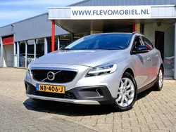 Grijs Gebruikt 2017 Volvo V40 CC Momentum Stationwagen | € 13.450 (Eerlijke prijs)