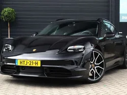 Zwart Gebruikt 2023 Porsche Taycan Sport Turismo Sedan | € 109.995