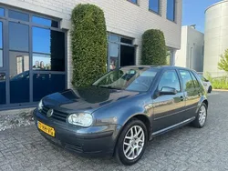 Blauw Gebruikt 2001 VW Golf IV Trendline Hatchback | € 895 (Goede deal)