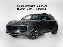 Grijs Nieuw 2025 Porsche Cayenne S E-Hybrid SUV | € 177.973 (Goede deal)