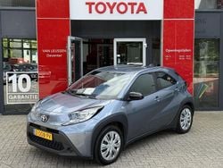 Grijs Gebruikt 2024 Toyota Aygo Play Hatchback | € 16.890 (Eerlijke prijs)