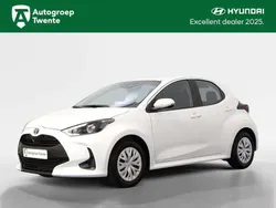 Wit Gebruikt 2023 Toyota Yaris Hybrid Active Hatchback | € 20.450 (Eerlijke prijs)