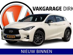 Wit Gebruikt 2016 Infiniti Q30 Sport Tech Hatchback | € 18.940